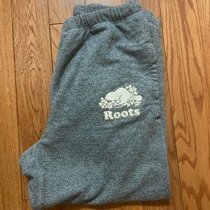Women”s Medium Roots salt and pepper sweatpants with pockets